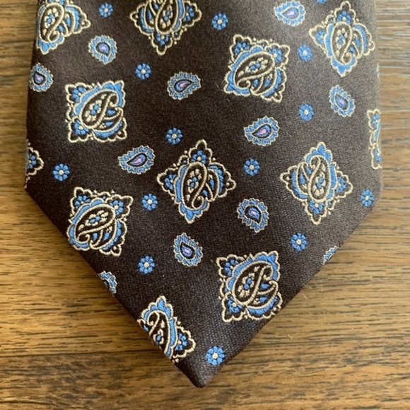 Robert Talbott Recent Paisley Silk Hand Made Tie - Picture 5 of 8